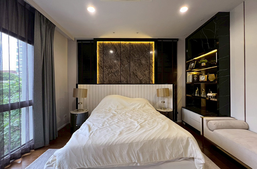 House with Shared Pool in Srinakarin 